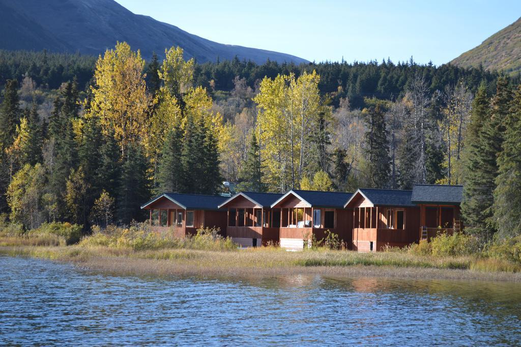 Summit Lake Lodge Dış mekan fotoğraf