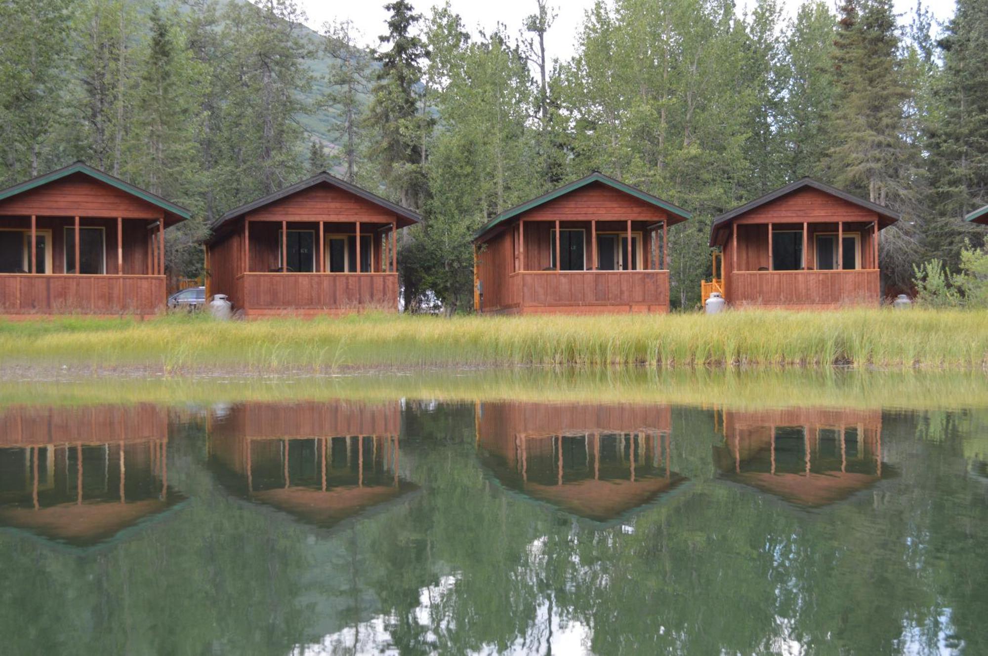 Summit Lake Lodge Dış mekan fotoğraf