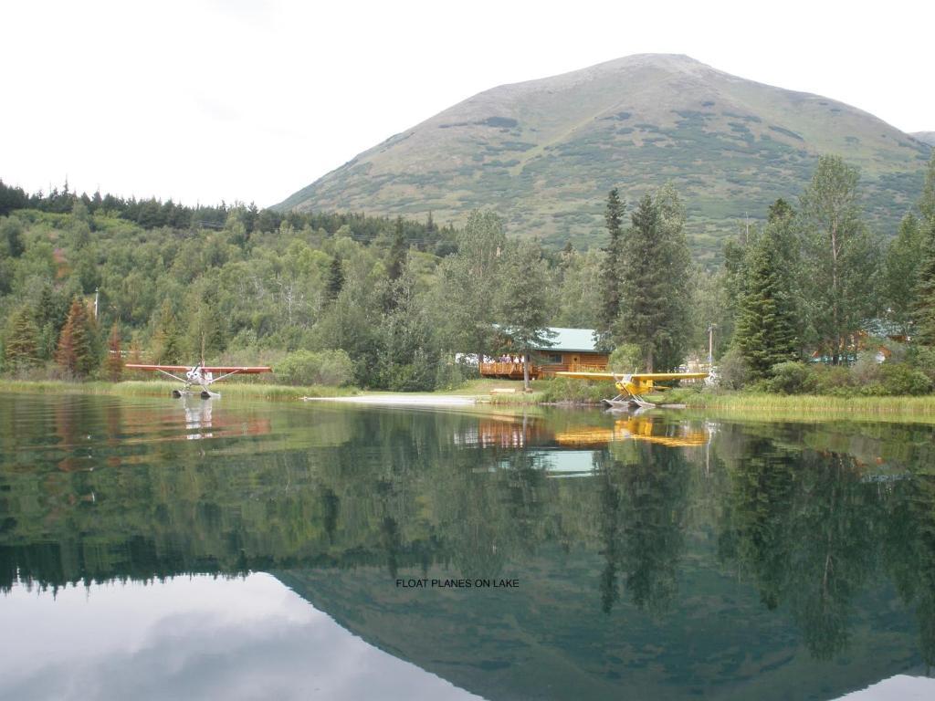 Summit Lake Lodge Dış mekan fotoğraf